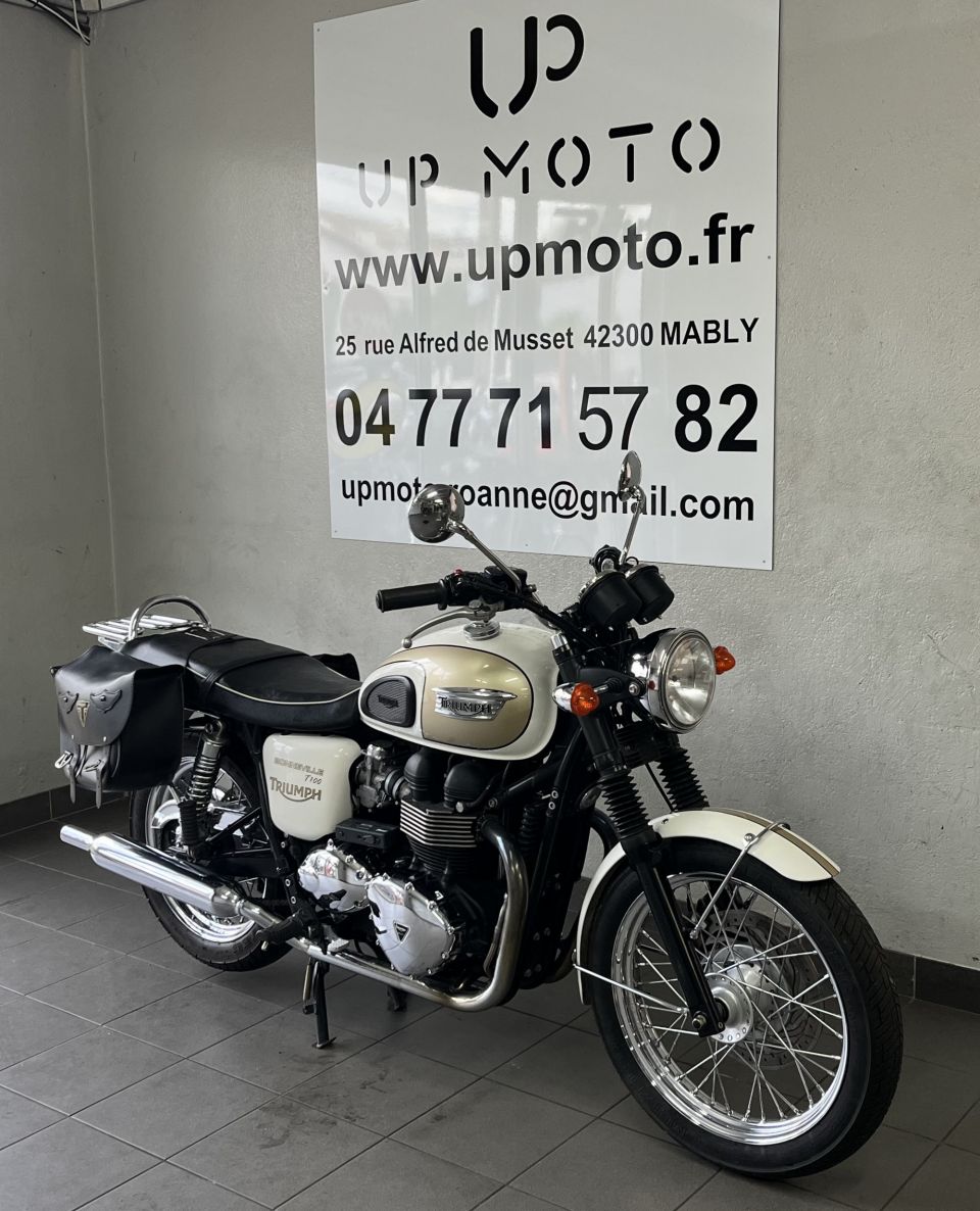 TRIUMPH Bonneville T100 4