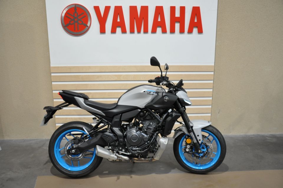 YAMAHA MT-07 (47.5CV) 4