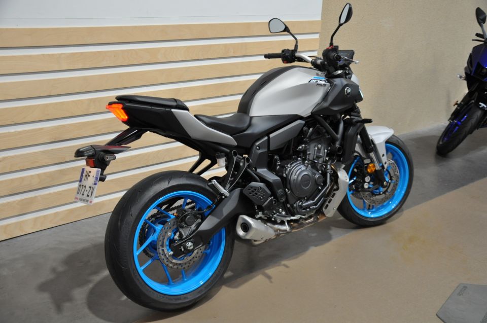 YAMAHA MT-07 (47.5CV) 4