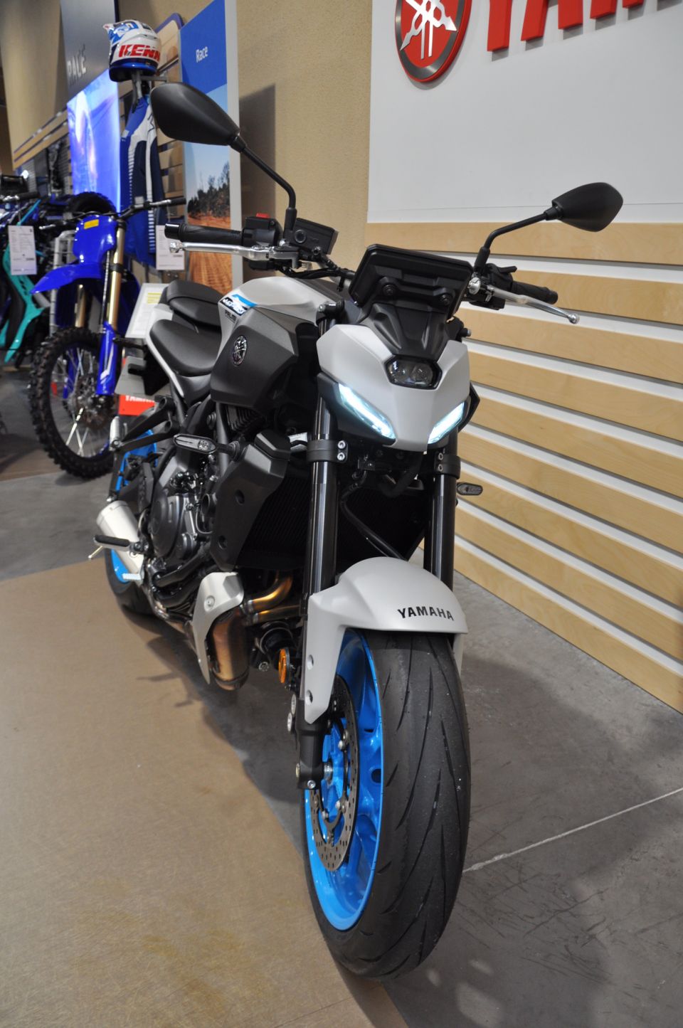 YAMAHA MT-07 (47.5CV) 4
