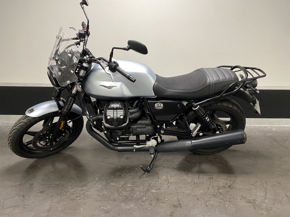 MOTO GUZZI V7 STONE 4