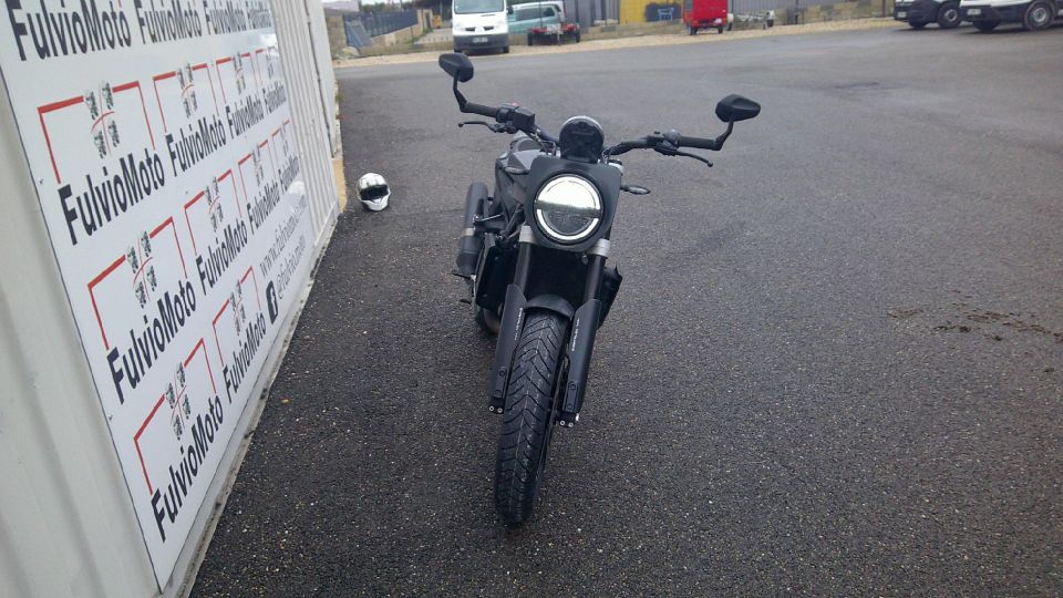 HUSQVARNA SVARTPILEN 701 4