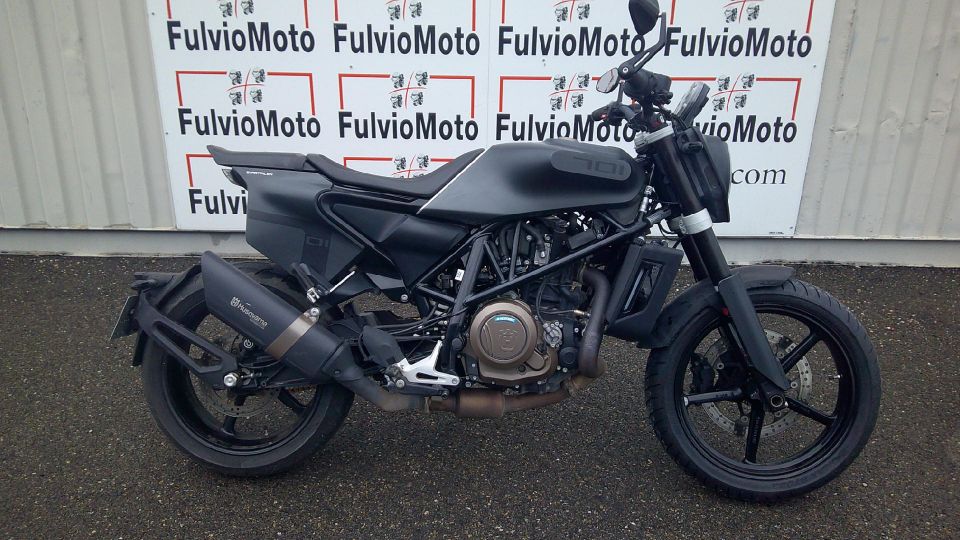 HUSQVARNA SVARTPILEN 701 4