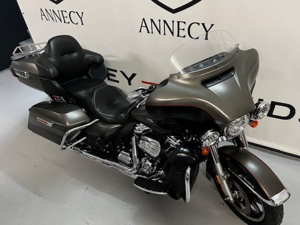HARLEY-DAVIDSON TOURING ULTRA LIMITED 1745 LOW 4