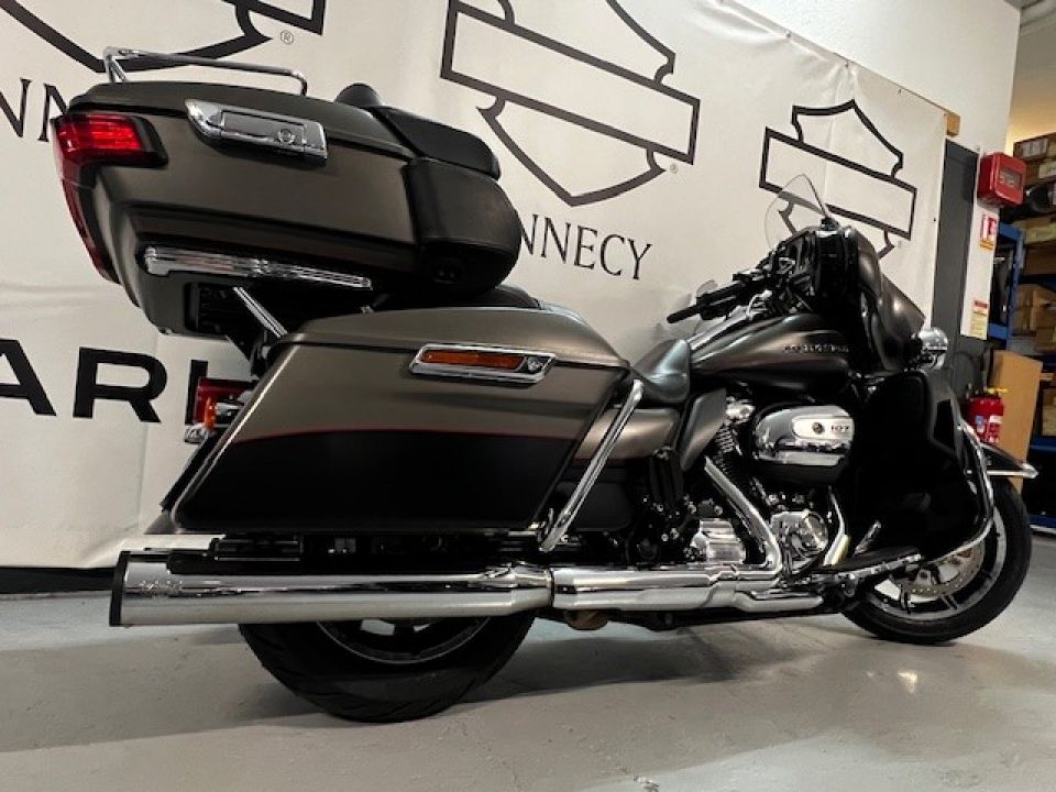 HARLEY-DAVIDSON TOURING ULTRA LIMITED 1745 LOW 4