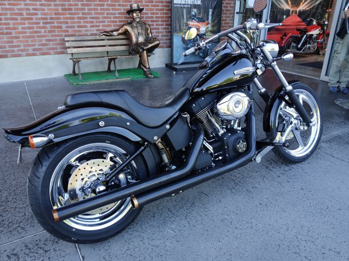 HARLEY-DAVIDSON SOFTAIL NIGHT TRAIN 1584 4