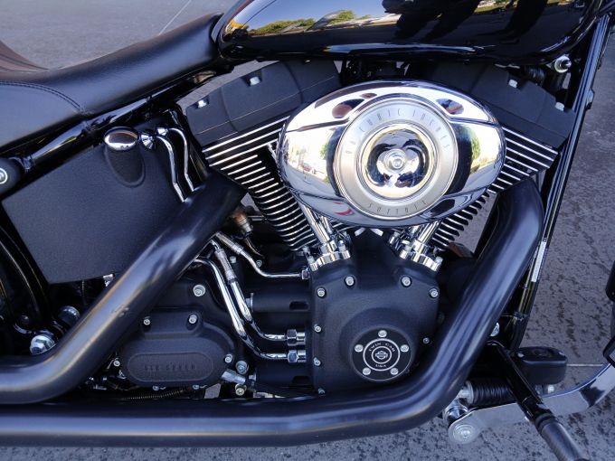HARLEY-DAVIDSON SOFTAIL NIGHT TRAIN 1584 4