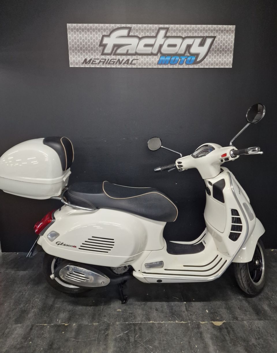 VESPA GTS 300 4