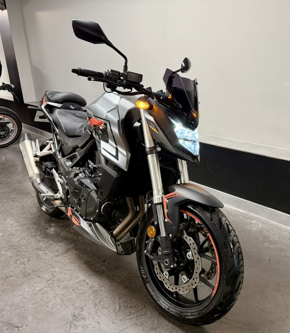 HONDA CB 750 HORNET 4