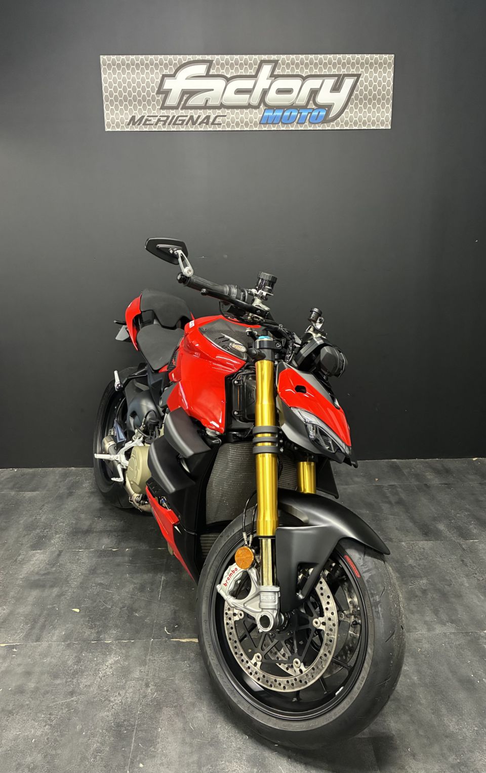 DUCATI STREETFIGHTER V4S 4