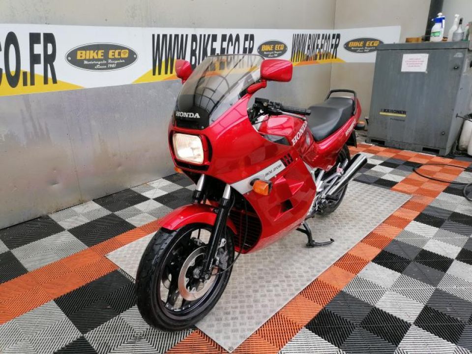 HONDA VF 1000 F 4