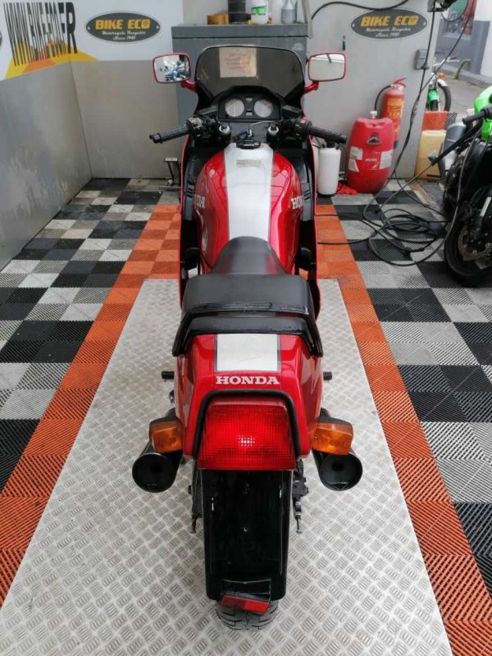 HONDA VF 1000 F 4
