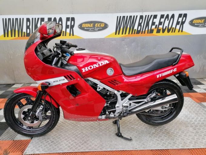 HONDA VF 1000 F 4
