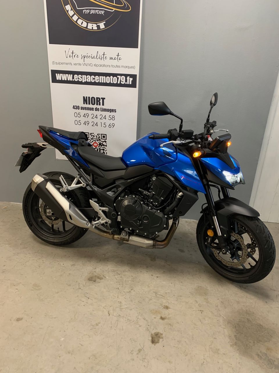 HONDA CB 750 HORNET 4