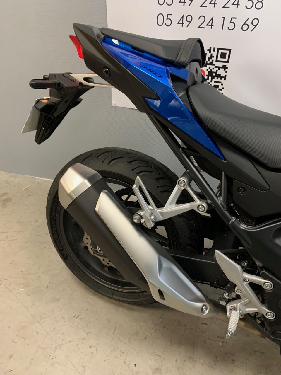 HONDA CB 750 HORNET 4