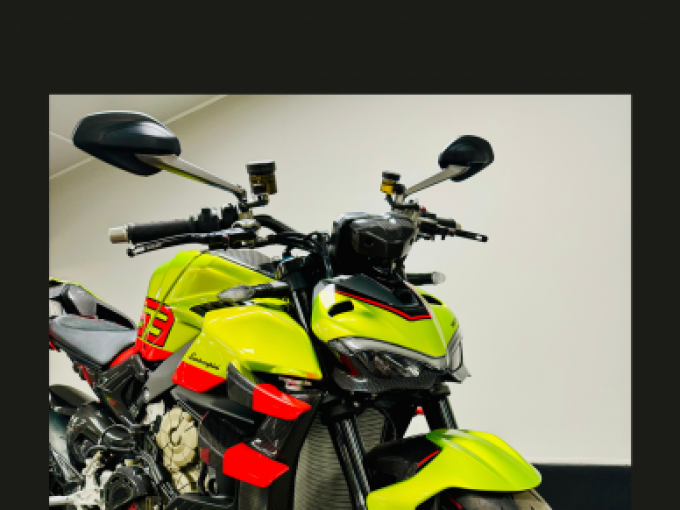 DUCATI Streetfighter V4 4