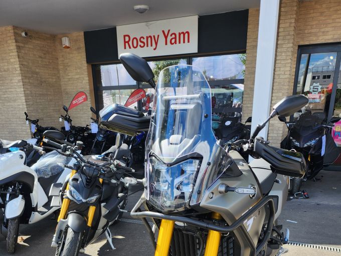YAMAHA XTZ TENERE 700 4