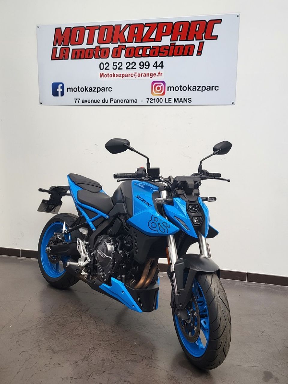 SUZUKI GSX-8S 4