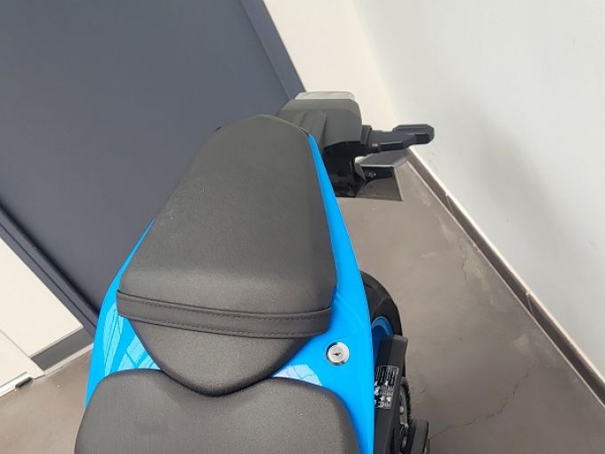 SUZUKI GSX-8S 4