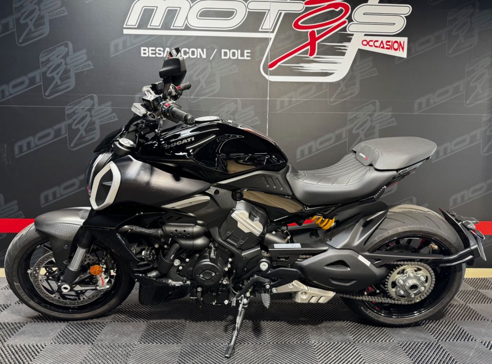 DUCATI DIAVEL V4 4