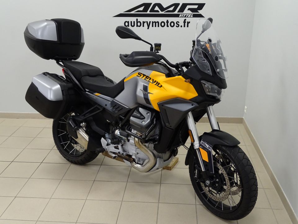 MOTO GUZZI STELVIO 4
