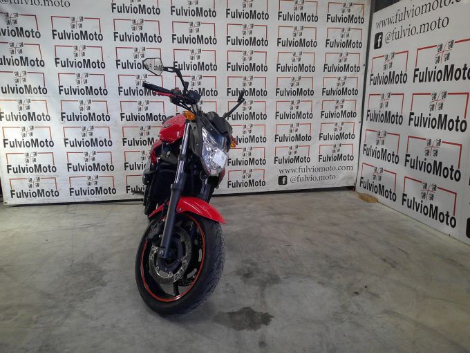 YAMAHA XJ6-N 4