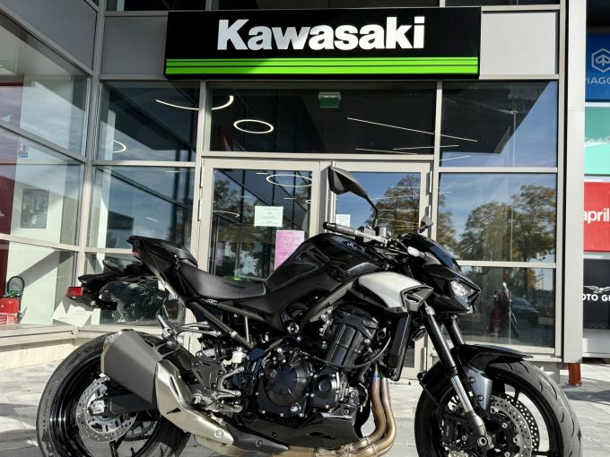 KAWASAKI Z900 4