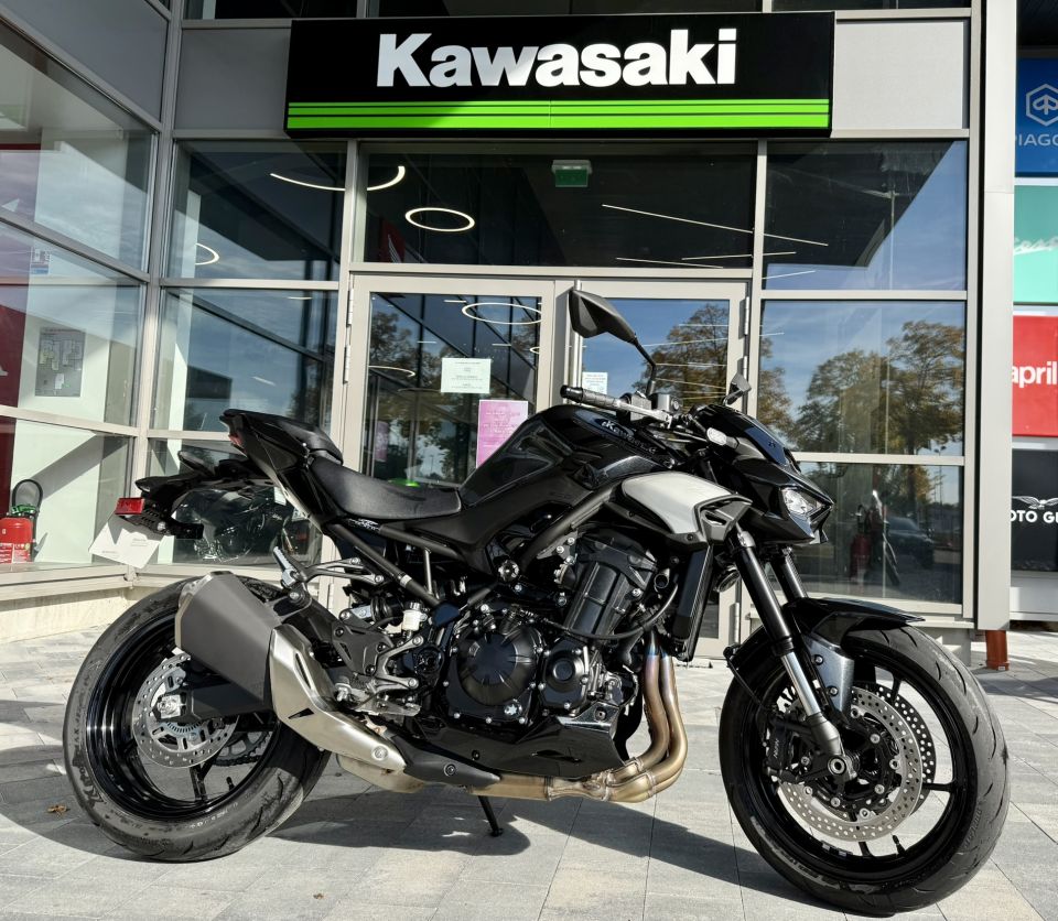 KAWASAKI Z900 4