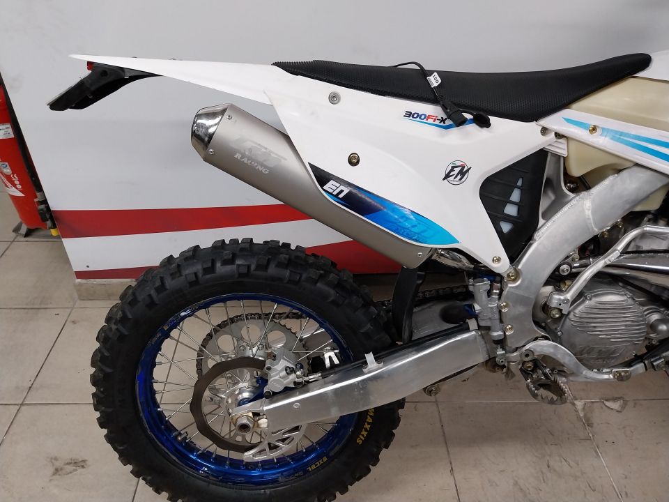 RS FACTORY 300 FI  TT 4