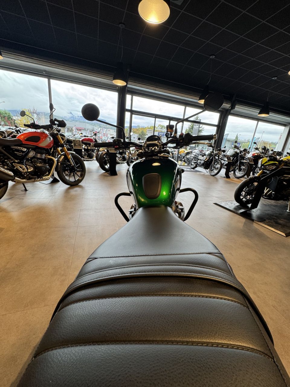 TRIUMPH SPEED TWIN 900 4