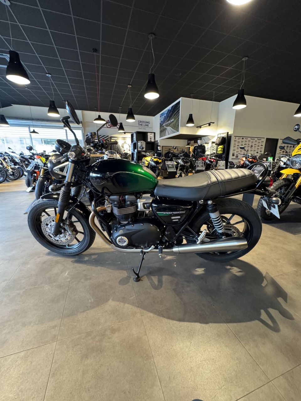 TRIUMPH SPEED TWIN 900 4