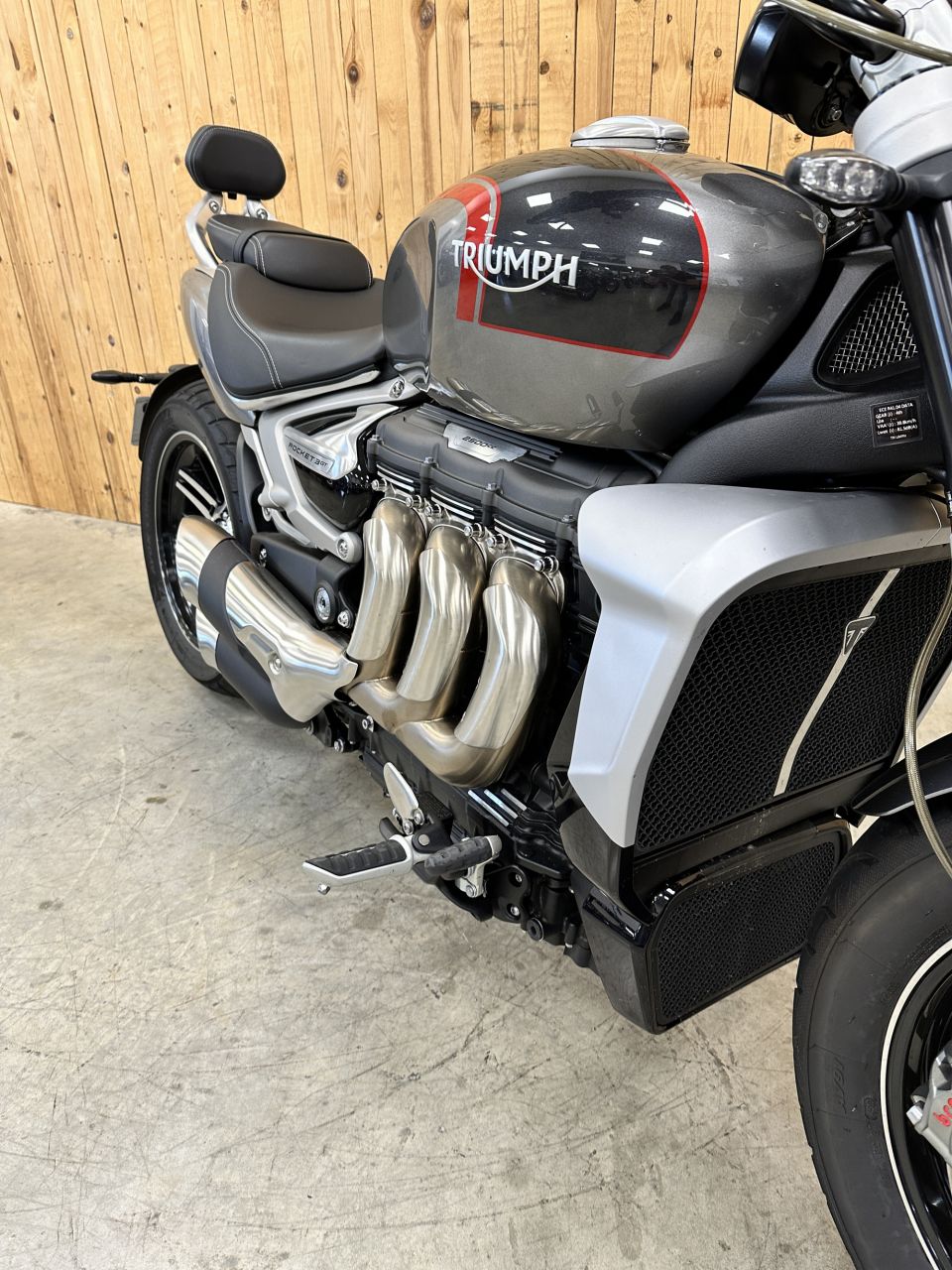 TRIUMPH ROCKET 3 GT 4