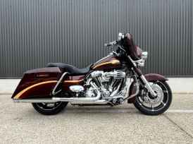 HARLEY-DAVIDSON TOURING STREET GLIDE 1800 CVO - 2010