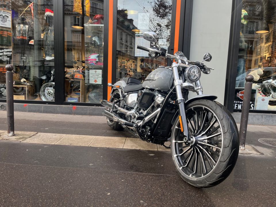 HARLEY-DAVIDSON SOFTAIL BREAKOUT 1923 4