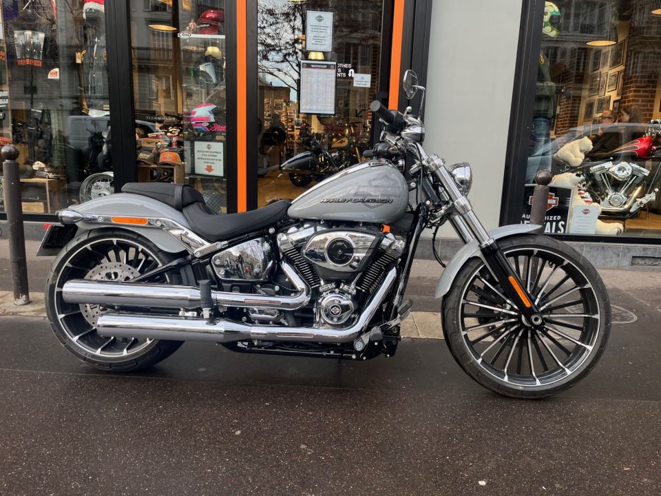 HARLEY-DAVIDSON SOFTAIL BREAKOUT 1923 4