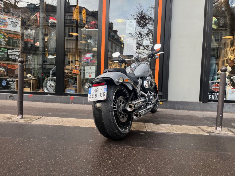 HARLEY-DAVIDSON SOFTAIL BREAKOUT 1923 4