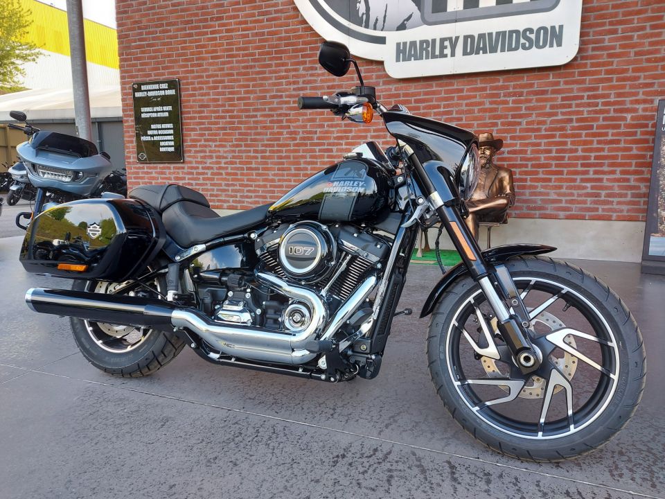 HARLEY-DAVIDSON SOFTAIL SPORT GLIDE 1745 4