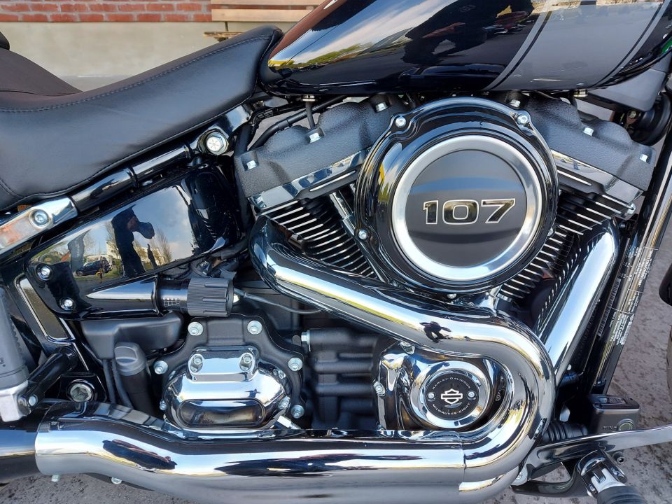 HARLEY-DAVIDSON SOFTAIL SPORT GLIDE 1745 4