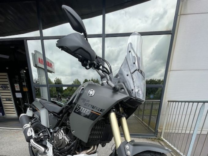 YAMAHA XTZ TENERE 700 4