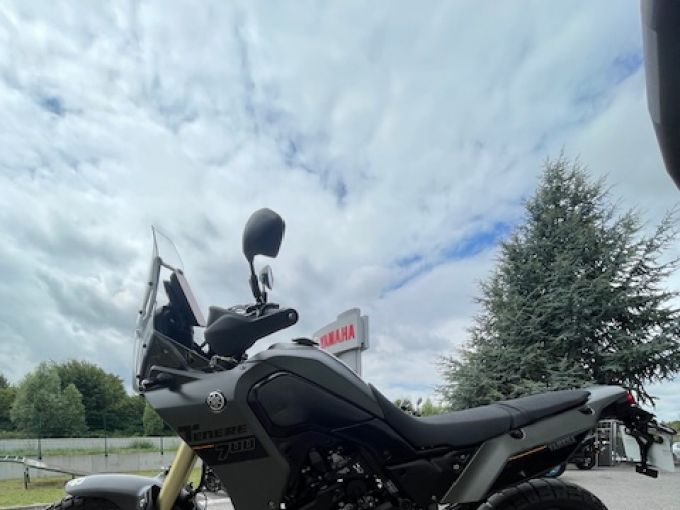 YAMAHA XTZ TENERE 700 4