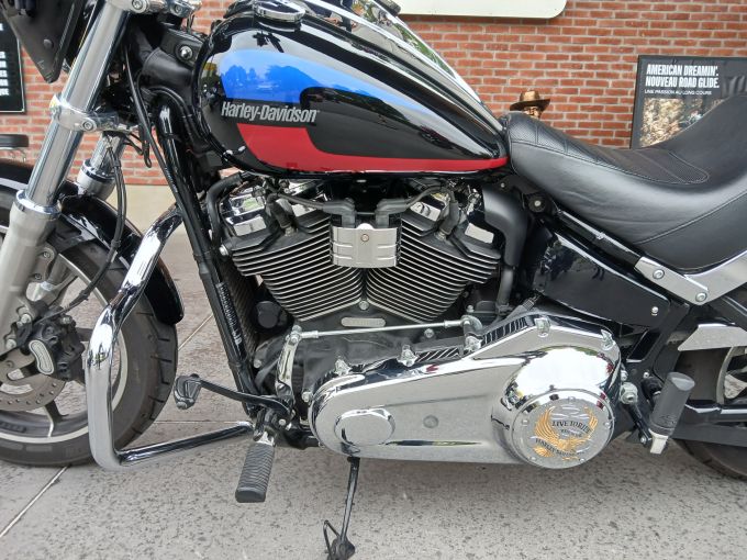 HARLEY-DAVIDSON SOFTAIL LOW RIDER 1745 4
