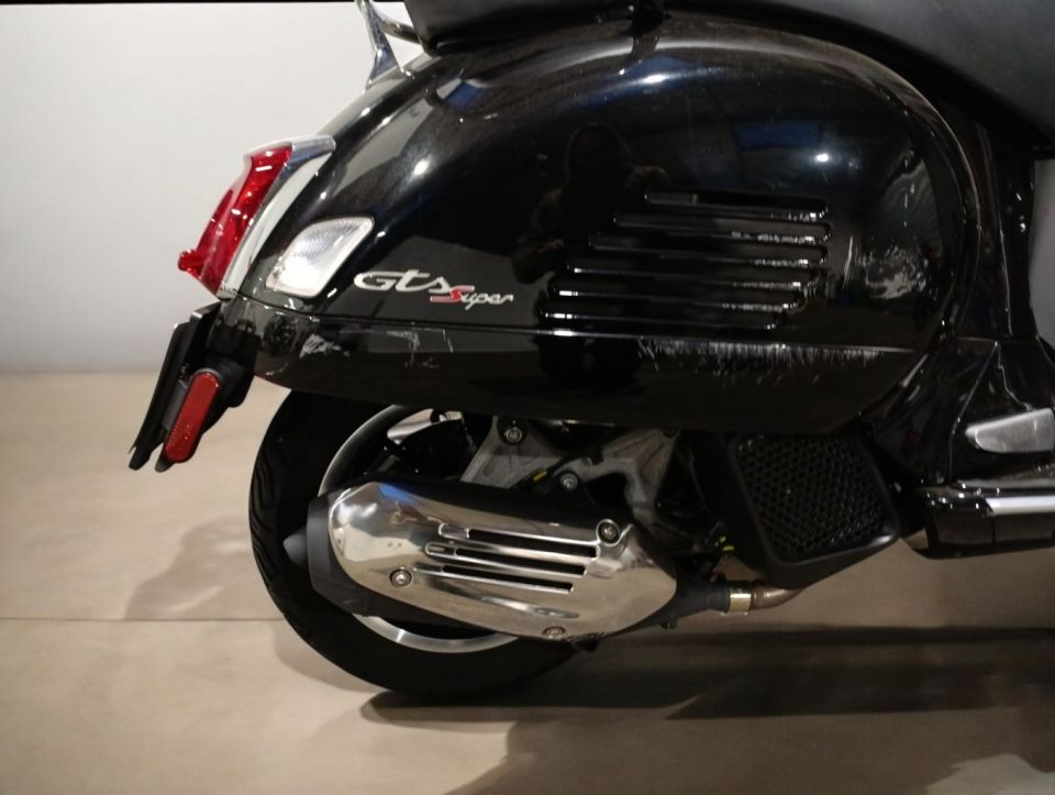 PIAGGIO VESPA 4