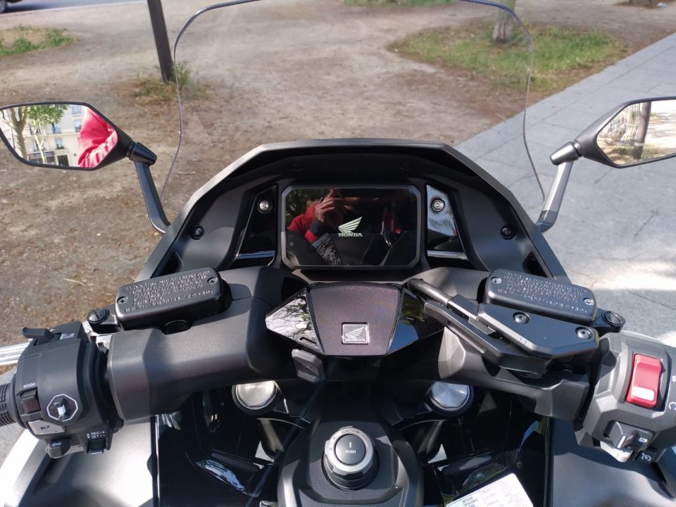 HONDA NSS FORZA 750 4