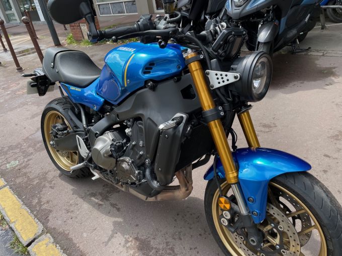 YAMAHA XSR 900 4