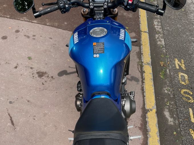 YAMAHA XSR 900 4
