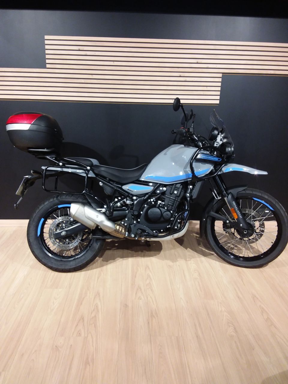 ROYAL ENFIELD HYMALAYAN 400 4