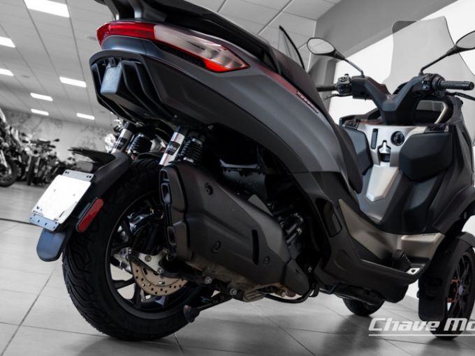 PIAGGIO MP3 530 HPE EXCLUSIVE 4