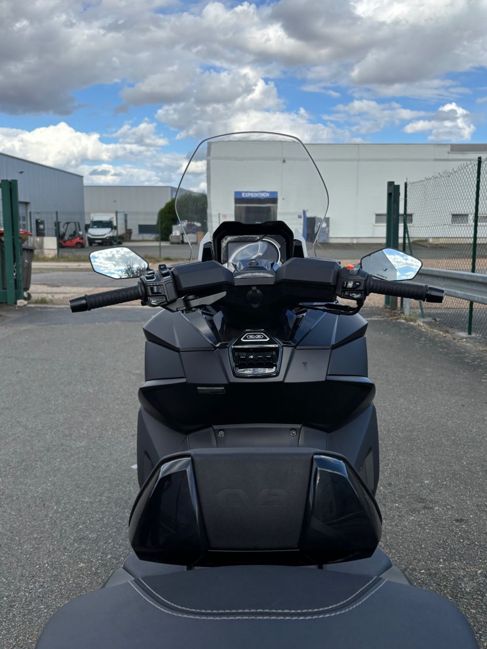 KYMCO CV3 550 4