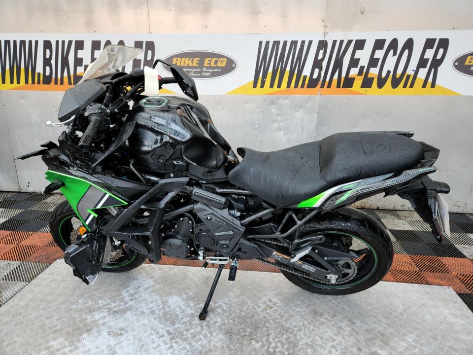 KAWASAKI VERSYS 650 4