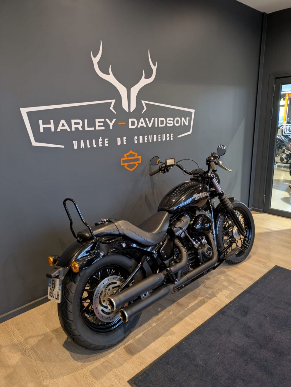 HARLEY-DAVIDSON SOFTAIL STREET BOB 1745 4